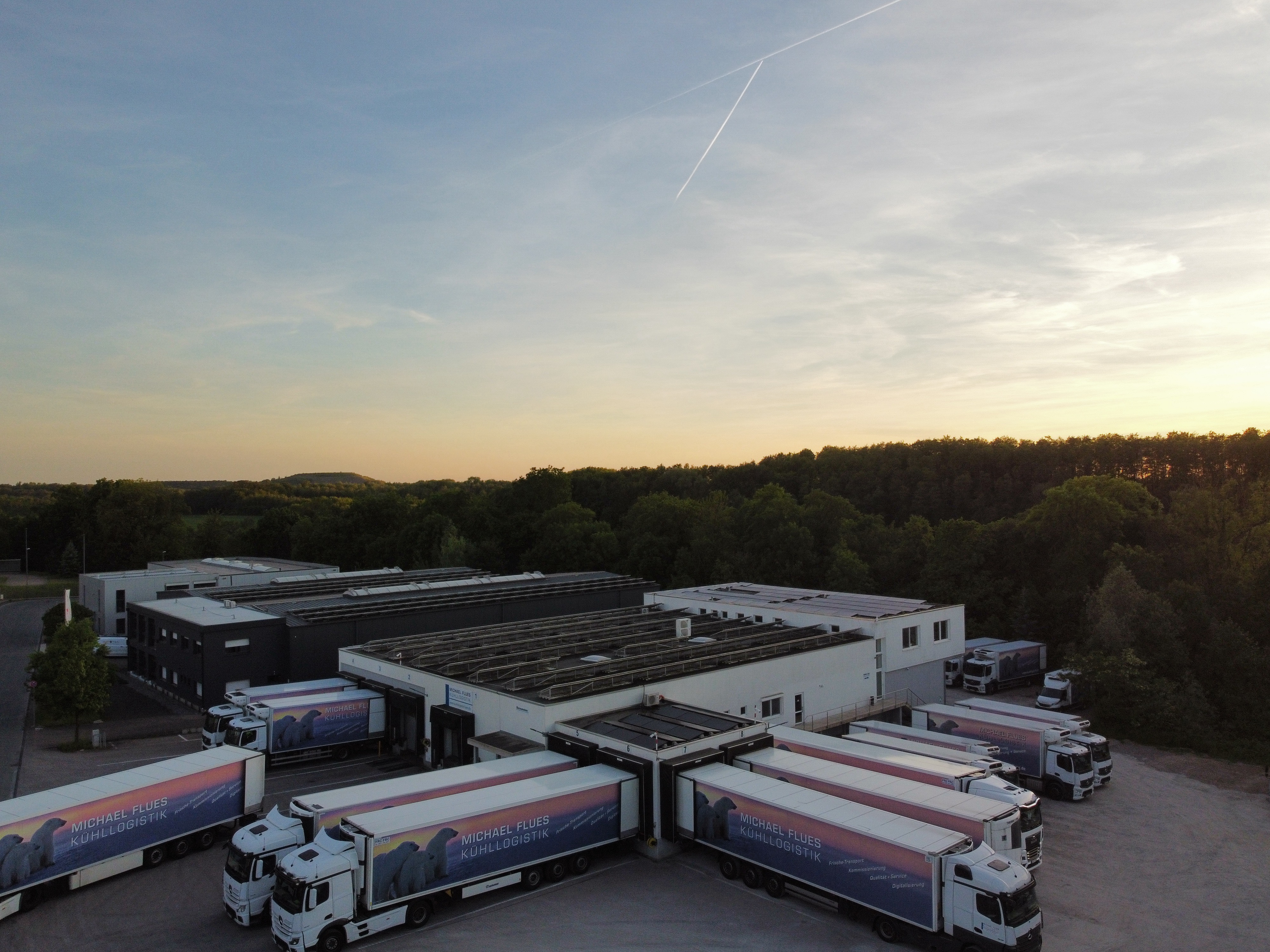 rampen-sattel-drohne-sonnenuntergang