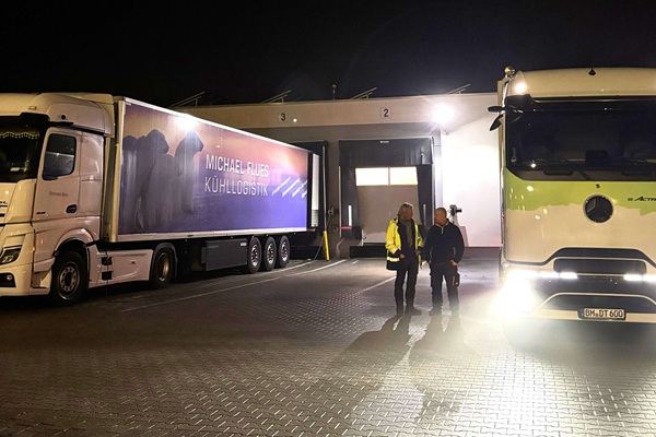 Spedition FLues Kühllkw e actros 600